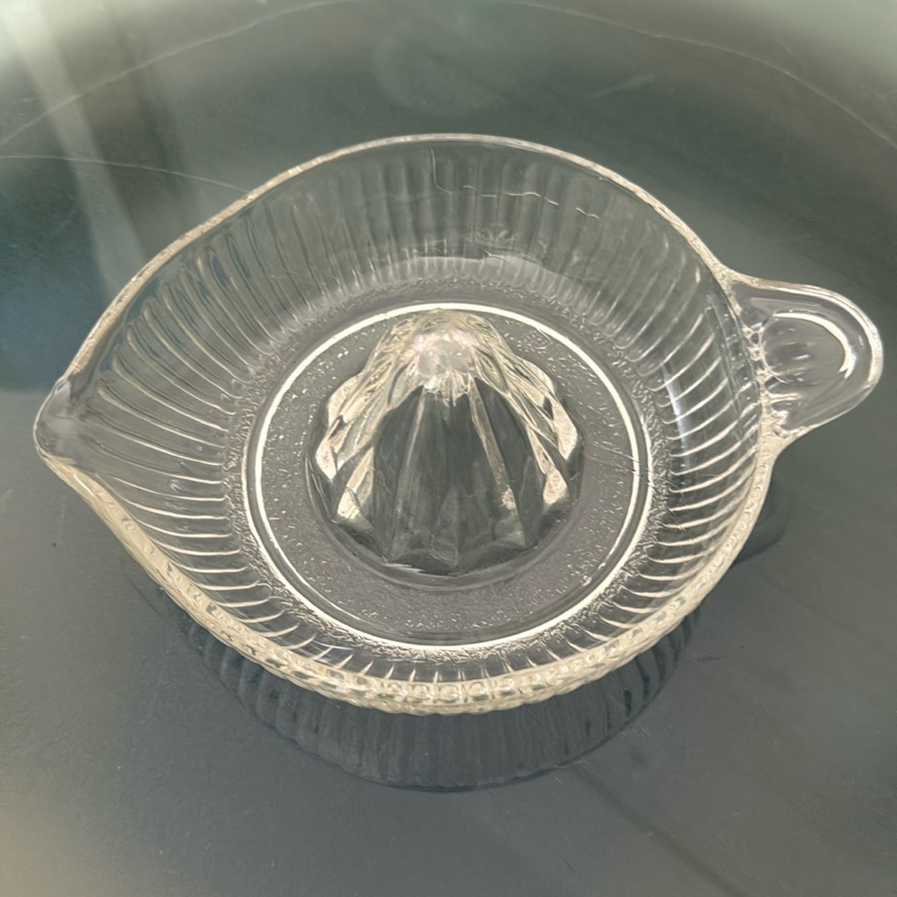 Vintage Clear Glass Citrus Reamer Juice Squeezer